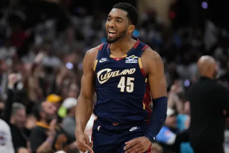 Donovan Mitchell Agrees To 4-Year, $273 Million Extension With Cavaliers